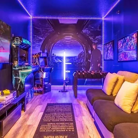 Luxurious Home - Just Minutes From Disney